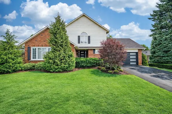 8 Wadsworth CIR, Brampton, ON L6Z 1W7