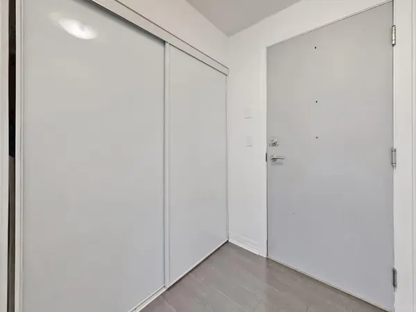 80 Esther Lorrie DR #1018, Toronto W10, ON M9W 0C6