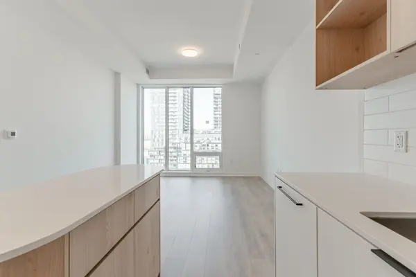 1185 Dupont ST #908, Toronto W02, ON M6H 0G5