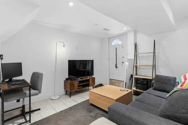 41 Lacey AVE #Bsmt, Toronto W03, ON M6M 3L6