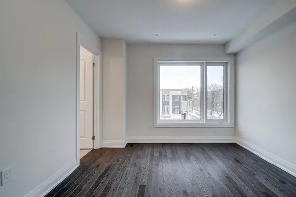 4 Wild Rose GDNS, Toronto W04, ON M6L 0A5