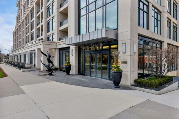 2 Old Mill DR #504, Toronto W01, ON M6S 0A2