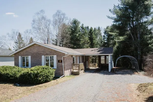 27 Queen ST, Sundridge, ON P0A 1Z0