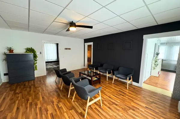 355 Ridge RD N #Main Floor, Fort Erie, ON L0S 1N0