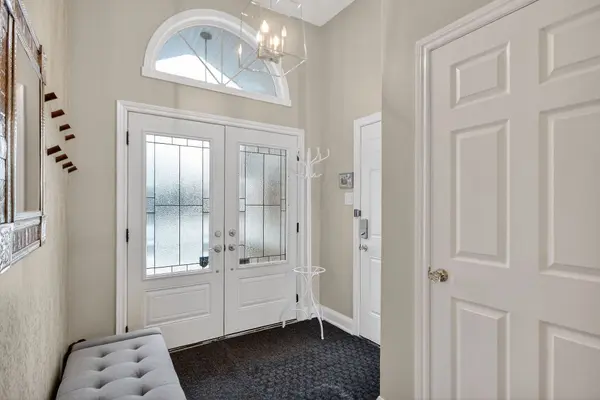 590 Anjana CIR, Barrhaven, ON K2J 0C9