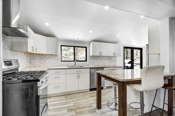 4 Nicklaus DR, Bancroft, ON K0L 1C0