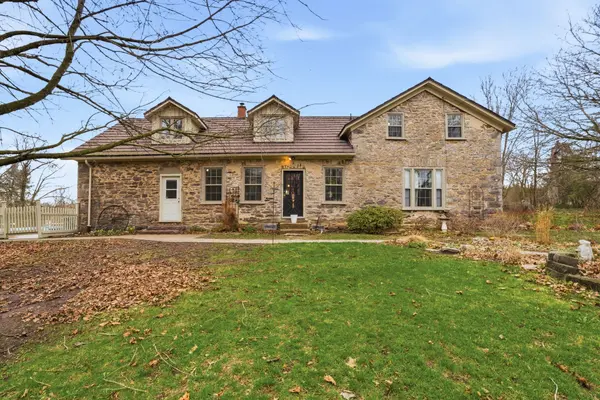 1405 Clearview RD, Centre Hastings, ON K0K 2Y0