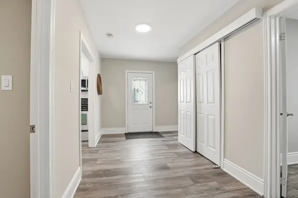 390 Hunter ST W, Hamilton, ON L8P 1S9