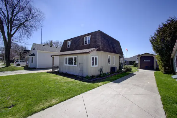 265 James ST, Minto, ON N0G 2P0