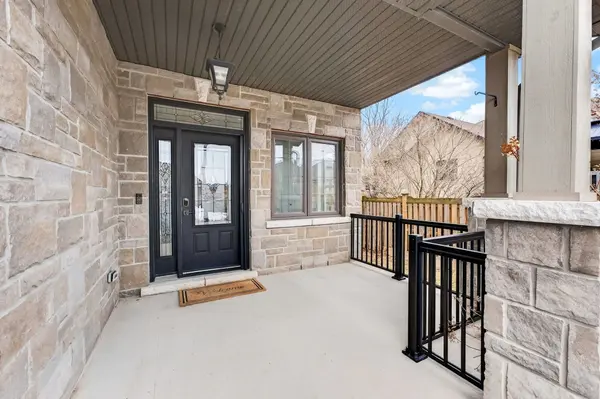 700 Stonehenge ST, Kingston, ON K7P 0B2