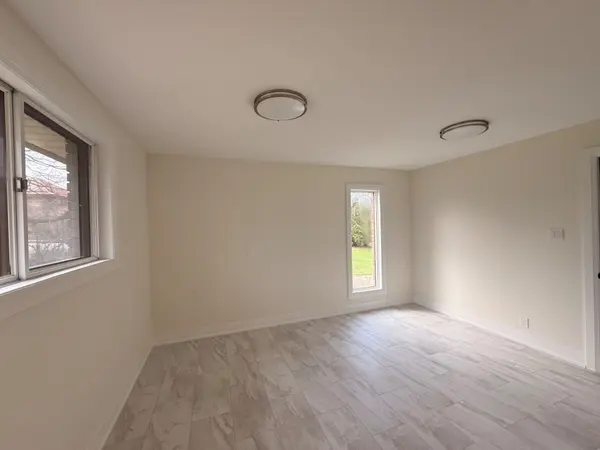 48 King ST, Kawartha Lakes, ON K0M 2T0