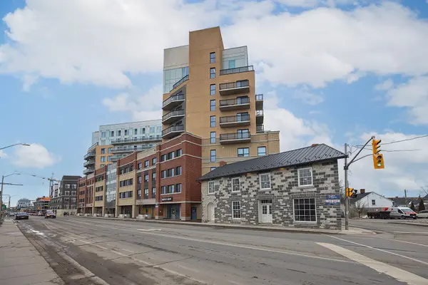 652 Princess ST #423, Kingston, ON K7L 1E5