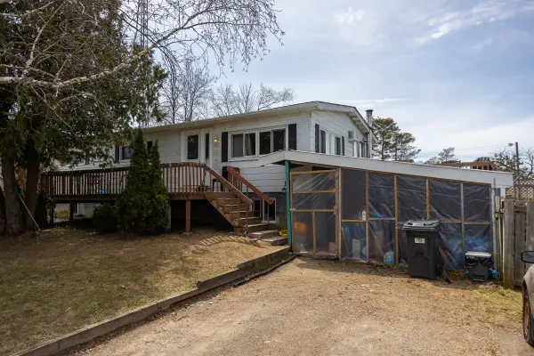 9 Hector ST, South Bruce Peninsula, ON N0H 2T0