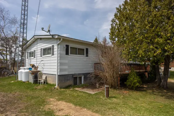 9 Hector ST, South Bruce Peninsula, ON N0H 2T0