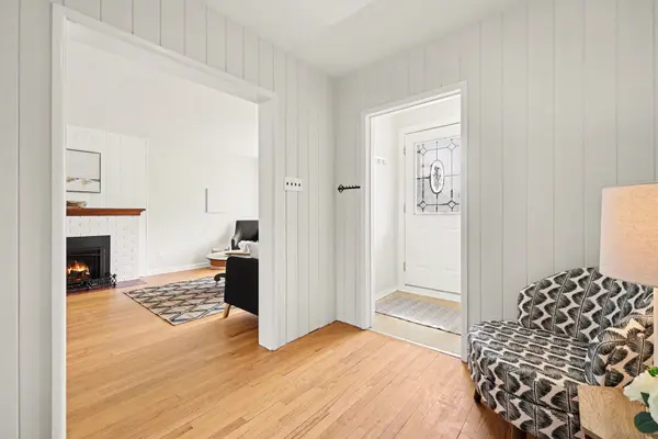 1199 Stanton RD, Parkway Park - Queensway Terrace S And Area, ON K2C 3C9