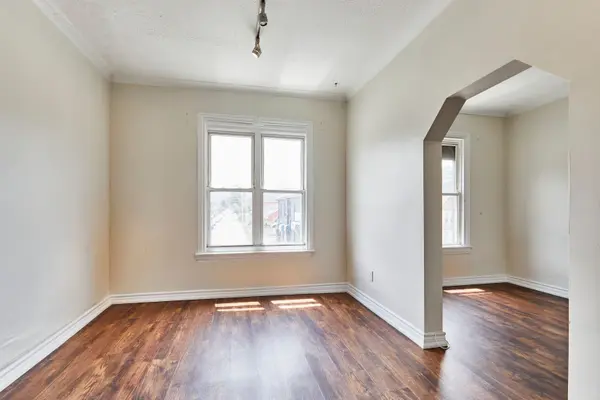 363 Barton ST E #1, Hamilton, ON L8L 2X8