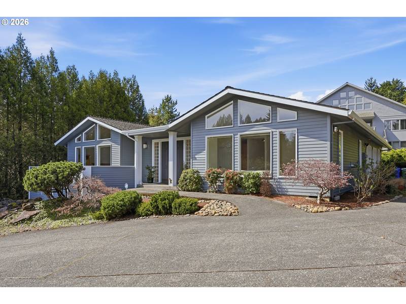 1611 SW DICKINSON LN, Portland, OR 97219