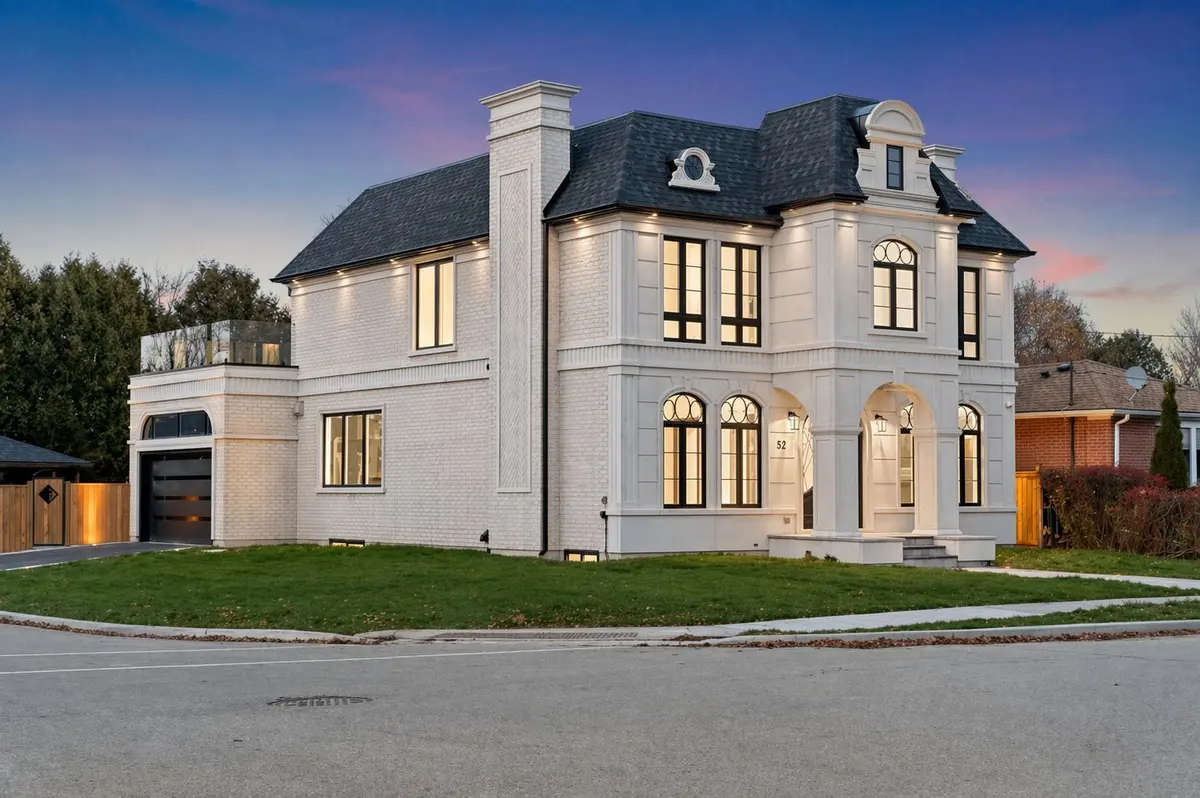 52 Child DR, Aurora, ON L4G 1Y5