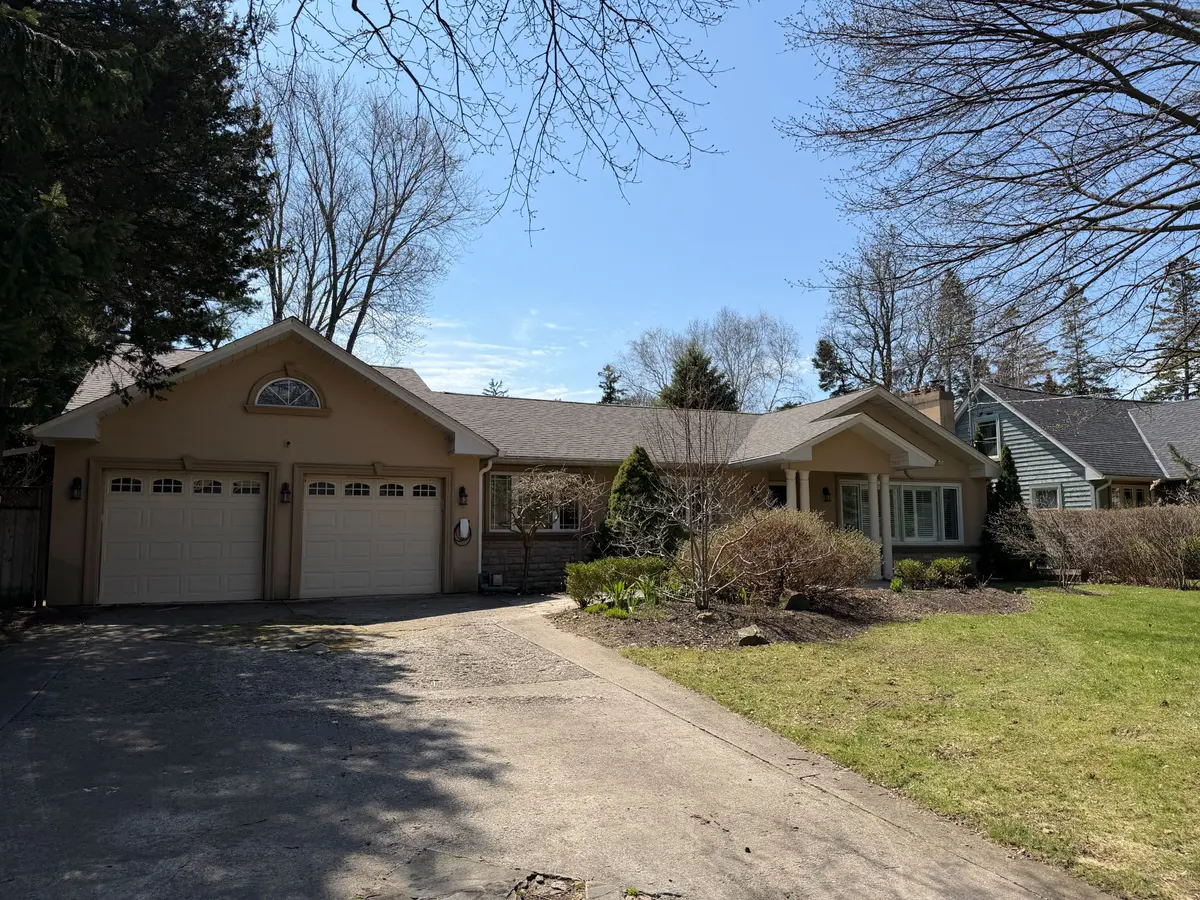 964 PARKLAND AVE, Mississauga, ON L5H 3G6