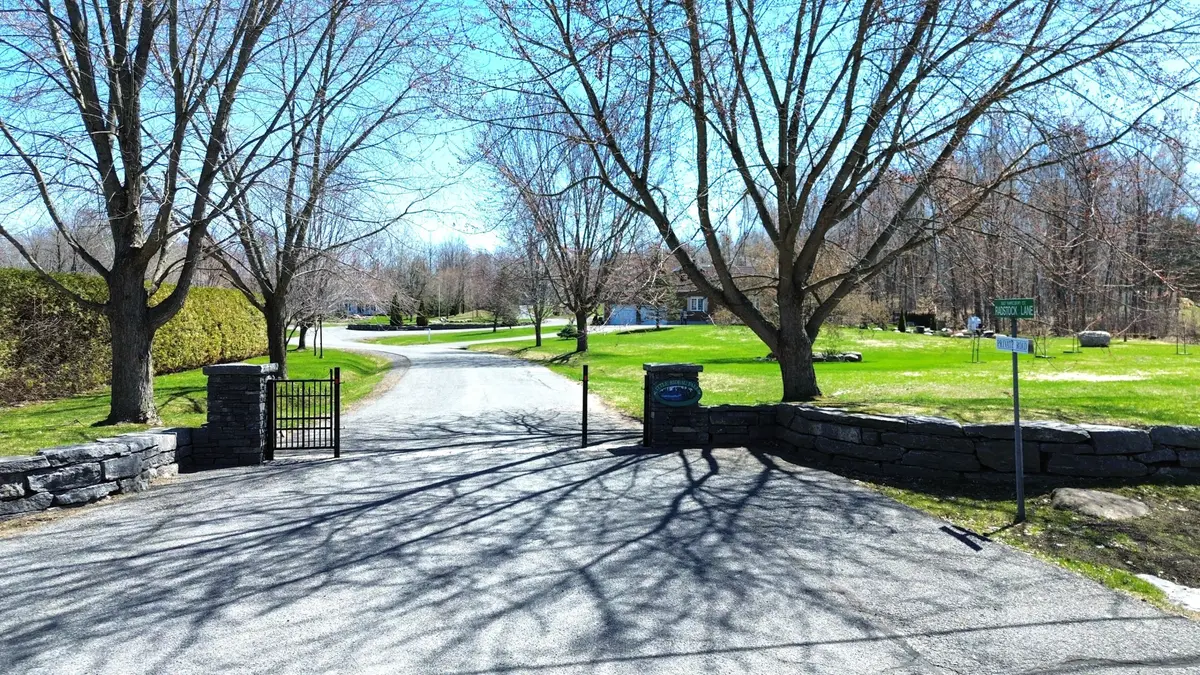 24 RADSTOCK LN, Champlain, ON K6A 2R2
