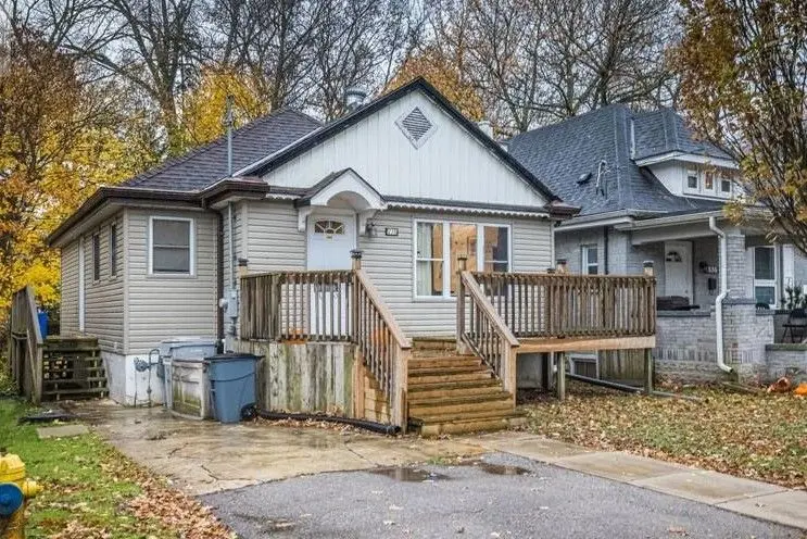 235 Bernard AVE, London East, ON M2K 1Z4