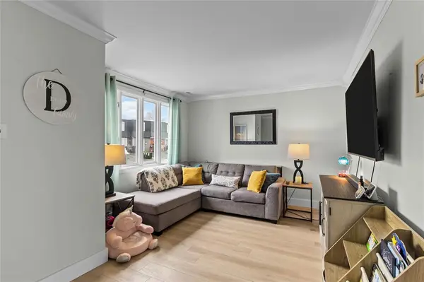 77 Bragg Crescent, Mount Pearl, NL A1N 2N8