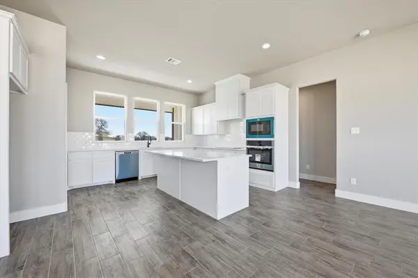 105 Cattleman Drive, Poolville, TX 76082