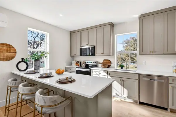 435 W 9th Street, Dallas, TX 75208