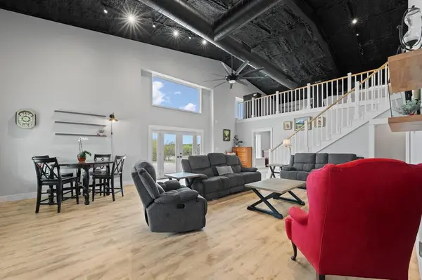 420 Overlook Drive, Cleburne, TX 76033