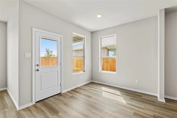 9729 Mcclane Farm Drive, Fort Worth, TX 76036