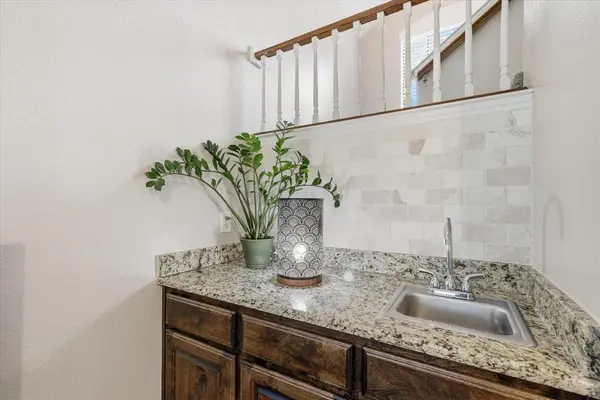 3805 Seminole Court, Carrollton, TX 75007