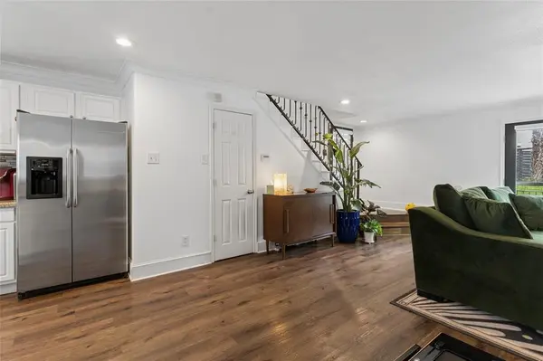 10109 Regal Park Lane #111, Dallas, TX 75230