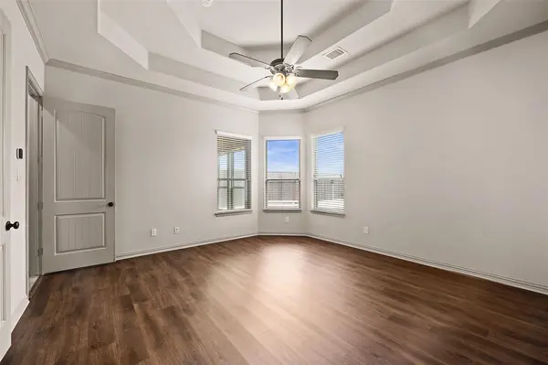 586 Mountcastle Drive, Rockwall, TX 75087