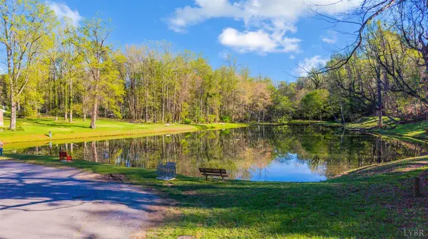 941 Lake DR, Bedford, VA 24523