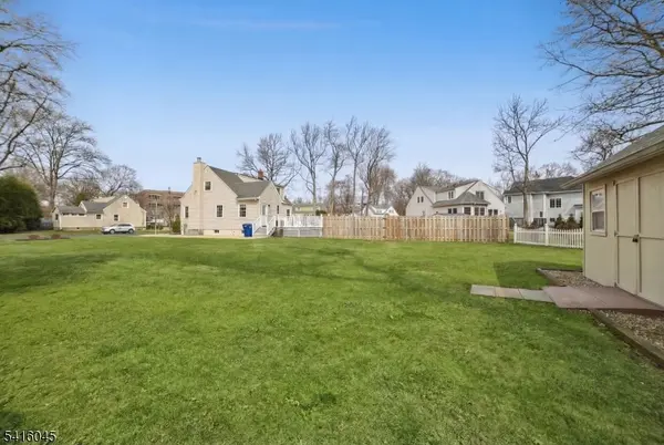 34 Maclennon Pl, Fanwood Boro, NJ 07023