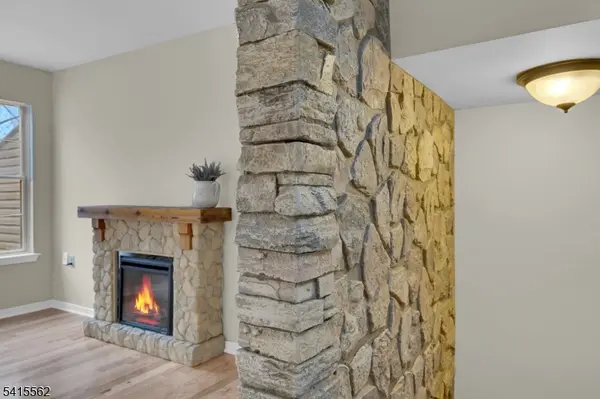 28 Grosbeak Dr, Allamuchy Twp., NJ 07840