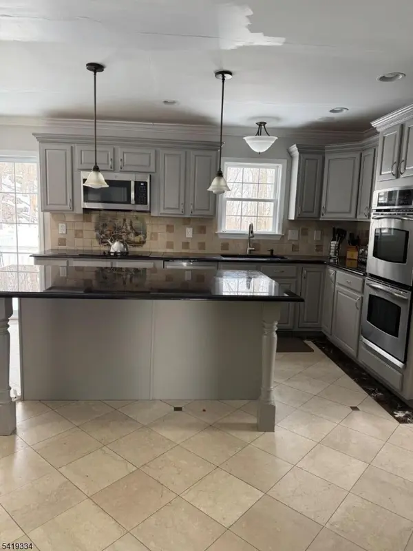 14 Hidden Valley Dr, Vernon Twp., NJ 07462