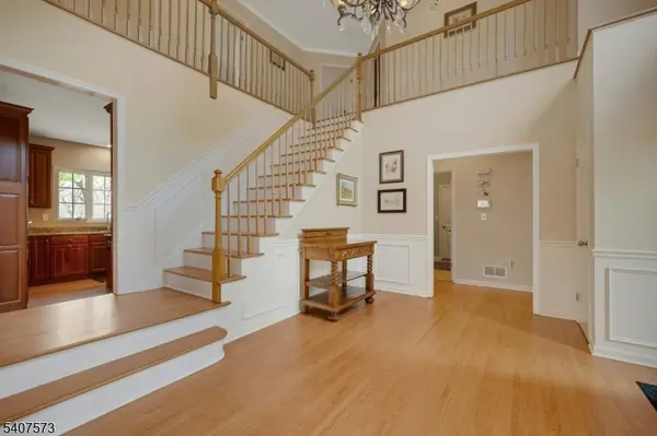 1 Bell Ct, Chester Twp., NJ 07930