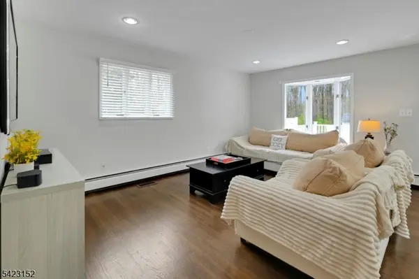 99 Beechwood Rd, Florham Park Boro, NJ 07932