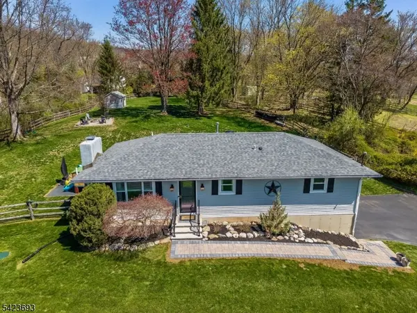 64 Ellis Rd, Holland Twp., NJ 08848