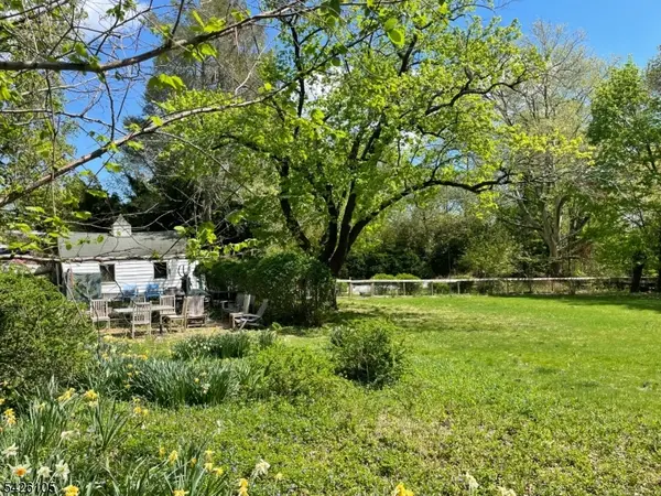 219 Prospect Ave, Little Silver Boro, NJ 07739