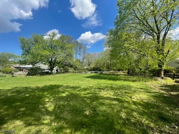 219 Prospect Ave, Little Silver Boro, NJ 07739