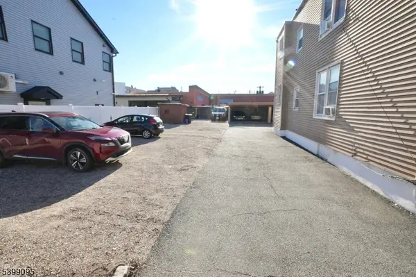 125-129 Malvern St, Newark City, NJ 07105