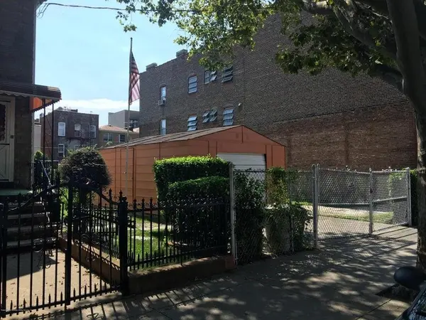 1472 67th ST, Brooklyn, NY 11219