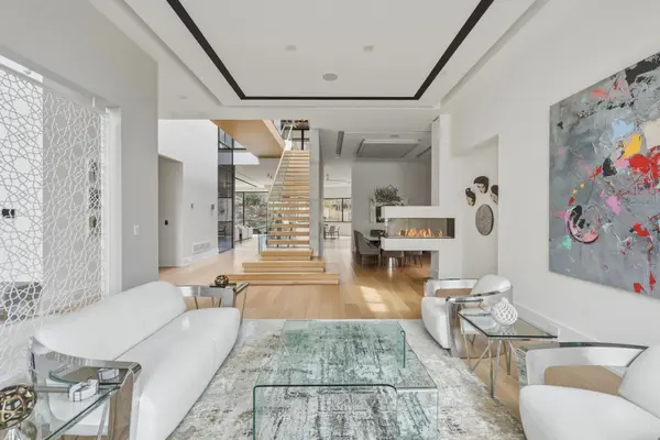 12 Winton RD, Toronto C12, ON M4N 3E3