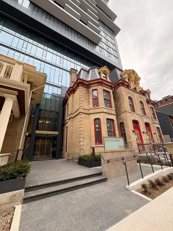 634 church ST #3709, Toronto C08, ON M4Y 0G9