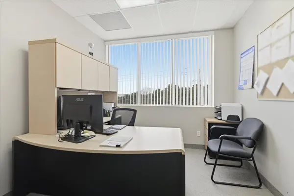 1143 Wentworth ST W #200, Oshawa, ON L1J 8P7