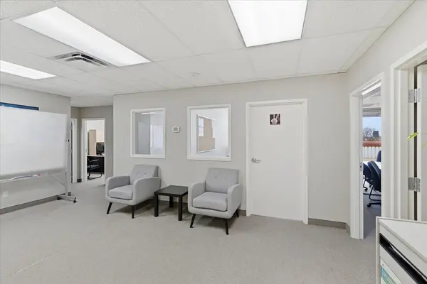 1143 Wentworth ST W #200, Oshawa, ON L1J 8P7