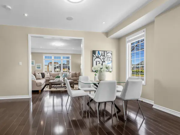 78 Bulmer CRES, Newmarket, ON L3X 3K1