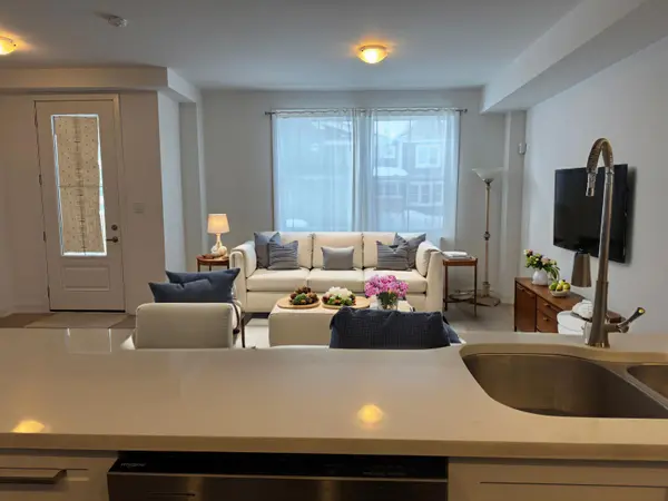 31 Discovery TRL, Midland, ON L4R 0H3